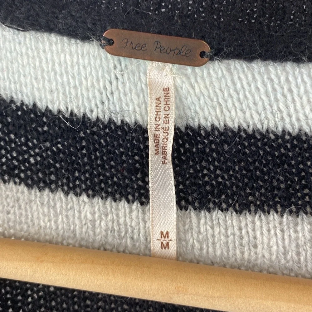 Free People Multi Color Aztec Tribal Print Knit Open Front Duster Sweater M - Picture 6 of 9